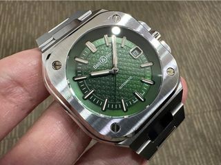 (Category: ) located in . Submitted by SG2211 (Listing ID 1383936021, Image 1). Description: .