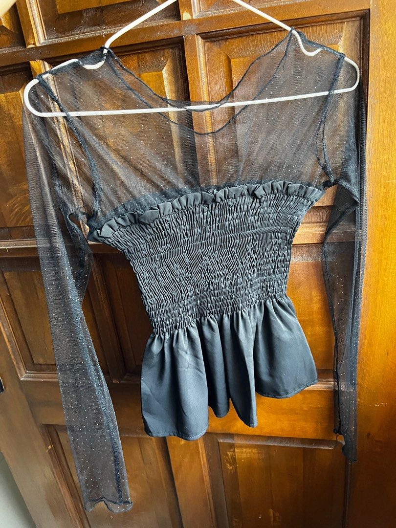 Black Smocked top (Category: Blouses) located in Tacloban City. Submitted by priv_ (Listing ID 1383934479, Image 1). Description: Black sheer sleeves smocked top XS-Small Mop: Gcash Loc: Tacloban City ₱350+sf.