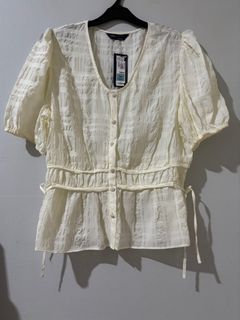 (Kategori: ) berada di . Dikirim oleh declutterzi (ID iklan 1383983699, Gambar 1). Deskripsi: .