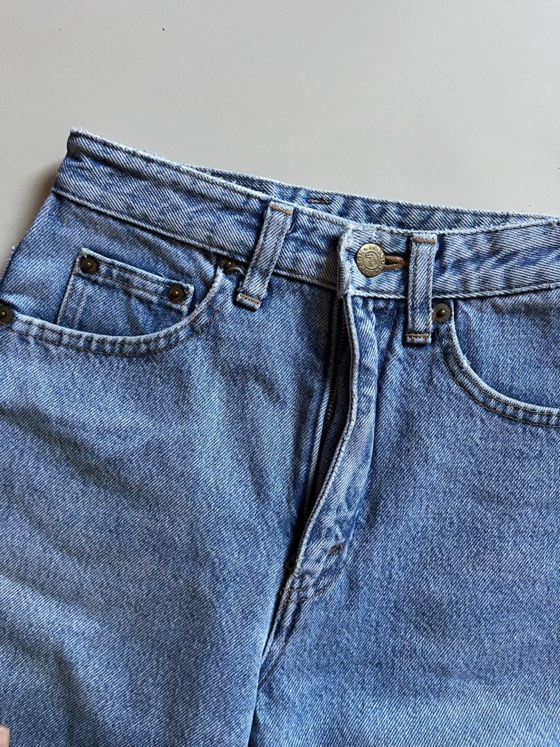 Bobson Mom Jeans (Category: Jeans) located in Tacloban City. Submitted by priv_ (Listing ID 1383922626, Image 2). Description: Bobson Pro Mom Jeans Fav!! 🩶 W: 23” Non stretch hard denim Mop: gcash Loc: Tacloban City ₱400+sf.
