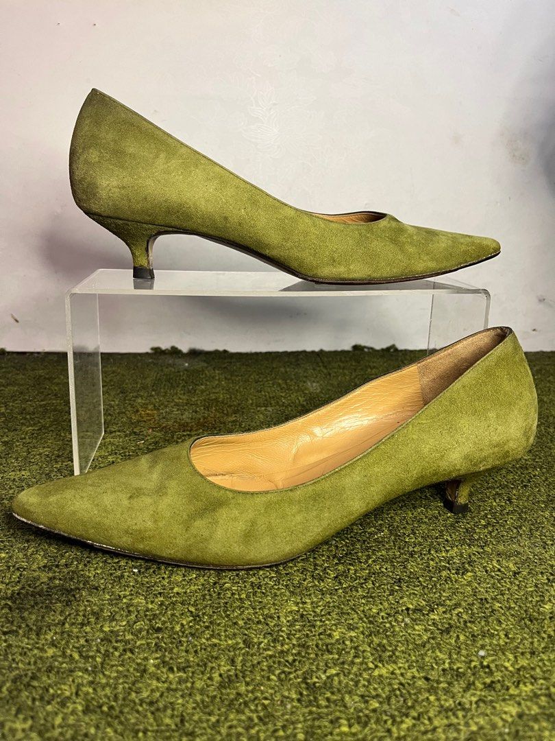 Bruno Magli Green Suede Kitten Heel Shoes sz 37/7-7.5 (Category: Heels) located in La Trinidad. Submitted by dulcinea.dulcinea (Listing ID 1383980393, Image 2). Description: Authentic and in very good condition Will fit sz 7-7.5 23.5 cm insoles Free sf for 3 items and up Feel free to browse more items Happy shopping 🛍️ ☺️ .