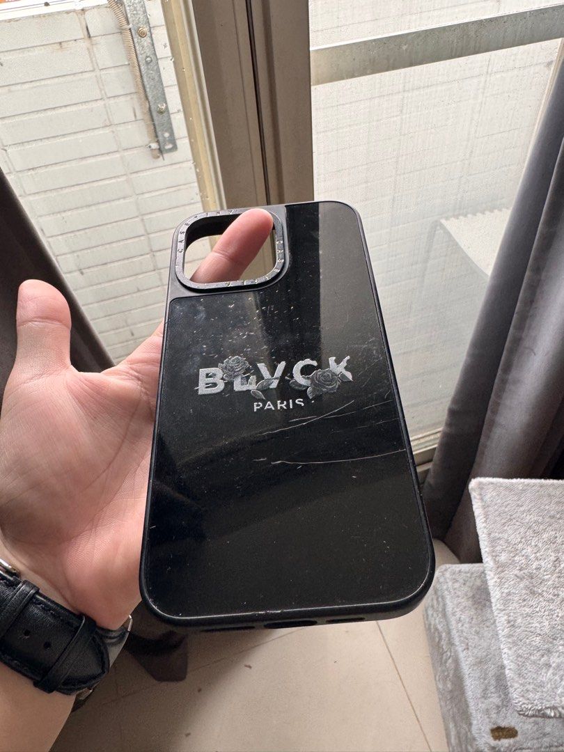 由 wer456233356855 (刊登 ID 1383947876，圖片 3) 提交，位於 台中市 (Taichung) 的 Casetify 聯名款 15pro max (類別：手機套及手機殻)，說明：使用痕跡 反應在價格了。