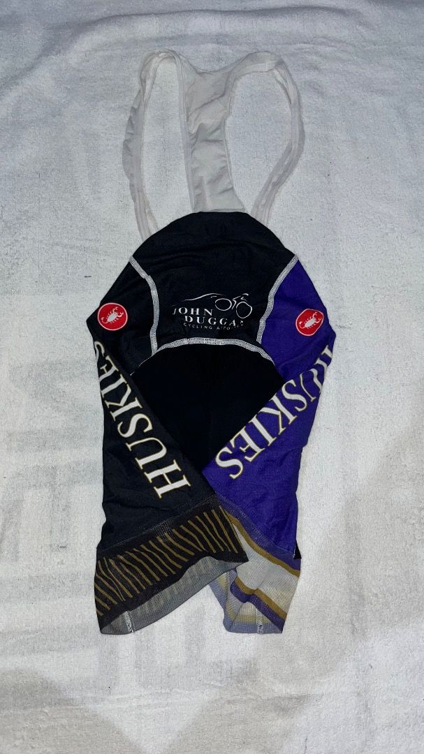 Castelli Bibshort size Medium Womens (Category: Bicycles) located in Caloocan City. Submitted by layjahhh (Listing ID 1384035866, Image 2). Description: Excellent condition, womens cut.