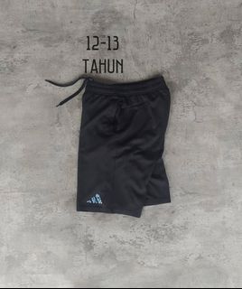 (Kategori: ) berada di . Dikirim oleh fashionbutik (ID iklan 1383862200, Gambar 1). Deskripsi: .