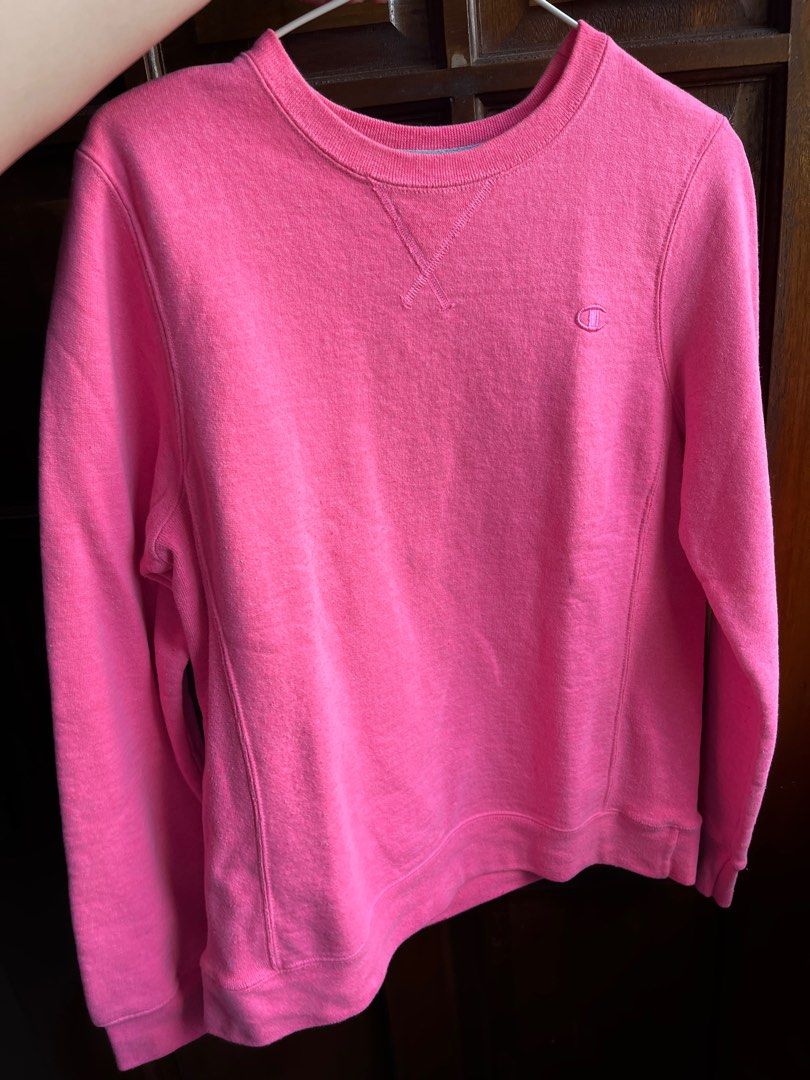 Champion Sweater (Category: Coats, Jackets and Outerwear) located in Tacloban City. Submitted by priv_ (Listing ID 1383933055, Image 1). Description: Champion Sweater 🩷 Medium - XL Used once MOP: Gcash Loc: Tacloban City ₱400+sf .