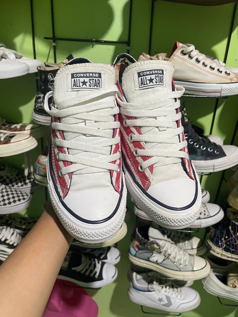 Converse BENDERA, Fesyen Pria, Sepatu Sneakers di Carousell