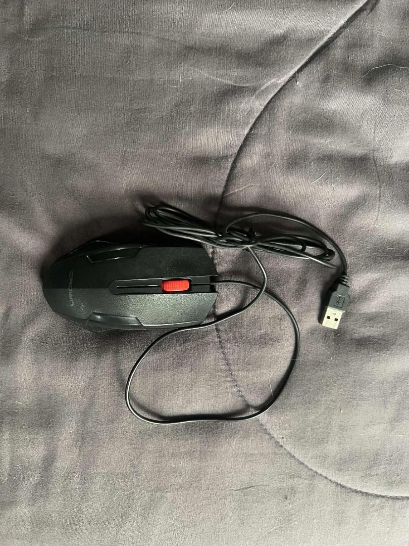 CROWN Wired Gaming Mouse (Category: Mouse & Mousepads) located in Manila. Submitted by je3256206 (Listing ID 1383945129, Image 1). Description: 🔥 Smooth performance for gaming or work 🎮 Stylish black design with red scroll wheel ✅ Plug & play (USB connection) 💻 Works on any PC or laptop 🖱️ Comfortable grip – perfect for long use 📦 In great condition. 💬 Message me now – first come, first served!.