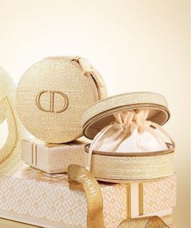 (Category: ) located in . Submitted by buysellcloset (Listing ID 1383952139, Image 1). Description: .