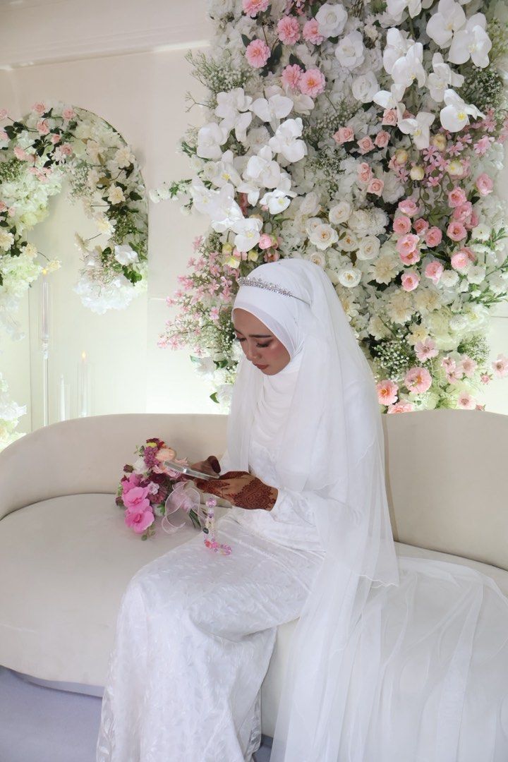 DRAPE (Category: Dresses) located in Kuala Lumpur. Submitted by autotoheryyy (Listing ID 1383990495, Image 3). Description: BIDANG 45 LABUH 15 CALLING FOR BRIDE TO BE! DRAPE SAHAJA GUNA SEKALI JE WAKTU NIKAH SANGAT MEMUDAHKAN Beli RM37 nak jual mur je .
