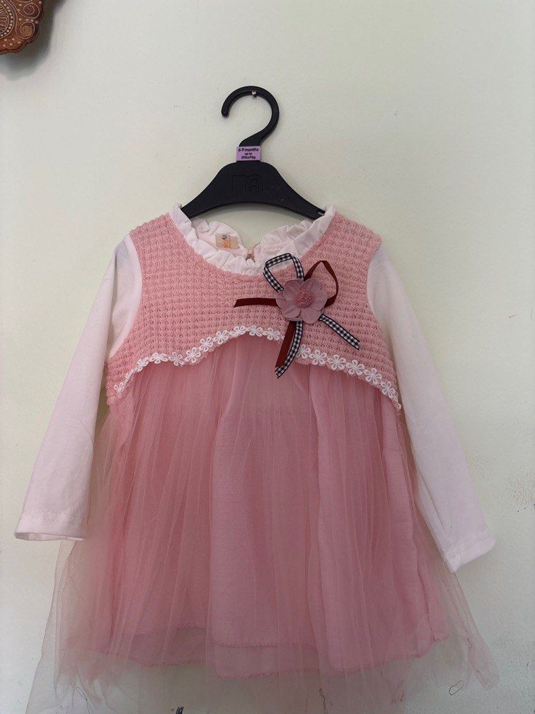 Dress anak, gamis anak, baju pesta, atasan anak (Kategori: 1 hingga 3 tahun) berada di Depok. Dikirim oleh prelovsarik (ID iklan 1383928043, Gambar 1). Deskripsi: Dres pink Uk s Ld 56cm Dress Baru belum pernah dipakai ada bagian tile dibelakang yg sobek kesangkut lemari sedikit tapi ga terlalu kelihatan (foto).