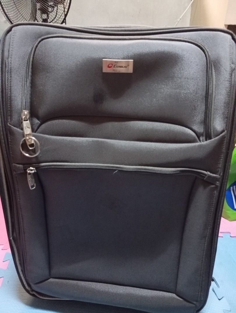 Echolac luggage medium (Category: Luggage) located in Makati City. Submitted by qwerty1026 (Listing ID 1383894546, Image 1). Description: .