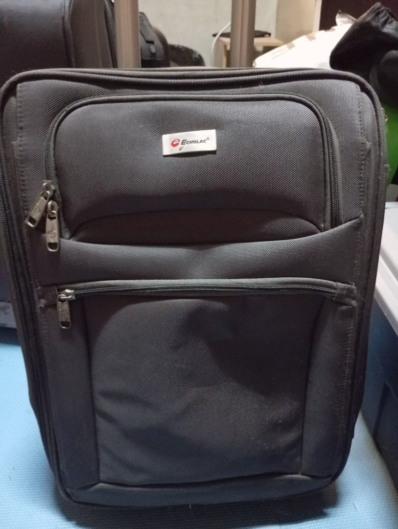 Echolac luggage small (Category: Luggage) located in Makati City. Submitted by qwerty1026 (Listing ID 1383894433, Image 1). Description: issue: di na maibaba ung handle.