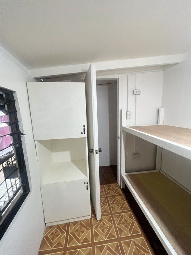 Female Bed Spacer Available @ Cubao QC (Category: Room Rentals) located in Quezon City. Submitted by gianna30 (Listing ID 1384003094, Image 1). Description: 📍 Location: #17, 1st Planas, Barangay Kaunlaran, Cubao, Quezon City 💵 Rental Terms: ₱3,300 per month • 1 month deposit • 1 month advance - Electricity & Water included - Free Wi-Fi - CCTV for safety - Common CR - Can do laundry - No cooking allowed - Bed frame only Nearby Transit Access: MR