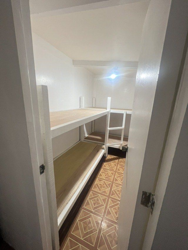 Female Bed Spacer Available @ Cubao QC (Category: Room Rentals) located in Quezon City. Submitted by gianna30 (Listing ID 1384003094, Image 2). Description: 📍 Location: #17, 1st Planas, Barangay Kaunlaran, Cubao, Quezon City 💵 Rental Terms: ₱3,300 per month • 1 month deposit • 1 month advance - Electricity & Water included - Free Wi-Fi - CCTV for safety - Common CR - Can do laundry - No cooking allowed - Bed frame only Nearby Transit Access: MR