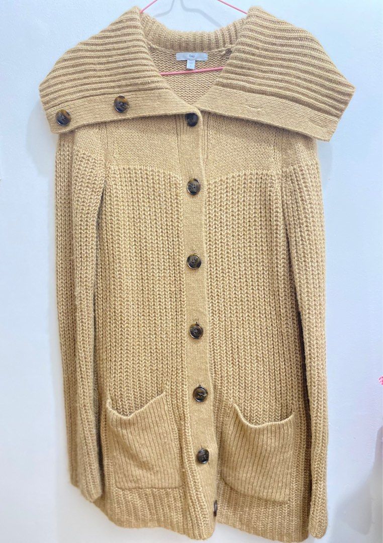 GAP button-down sweater cardigan (Category: Coats, Jackets and Outerwear) located in Cavite. Submitted by eessaa08 (Listing ID 1384006631, Image 1). Description: Color: brown Size: Small Item description: Original Gap button-down sweater cardigan, with tag and wash tag. Chunky with a bit weight. With 2 pockets, all buttons are working. MOP: Gcash MOD: Lalamove or Jnt Location: Cavite City.