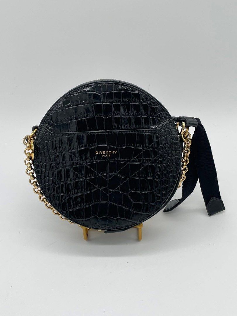 Givenchy Croc Eden round bag (Category: Cross-body Bags) located in Quezon City. Submitted by jmscm (Listing ID 1383911920, Image 1). Description: Givenchy Black Croc leather eden round bag Size mini No inclusion Guaranteed Authentic!.