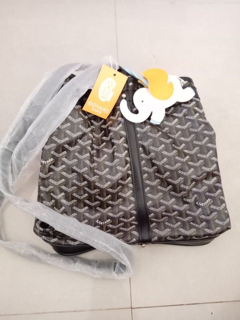 Goyard Bag (Category: Sling Bags) located in Cavite. Submitted by cheleshops (Listing ID 1383858383, Image 3). Description: For Sale!!! Fixed Priced Goyard Bag Class A No Issue Pass sa Malayo Rfs: Hindi Nagamit bago pa Dasma Meet Up.