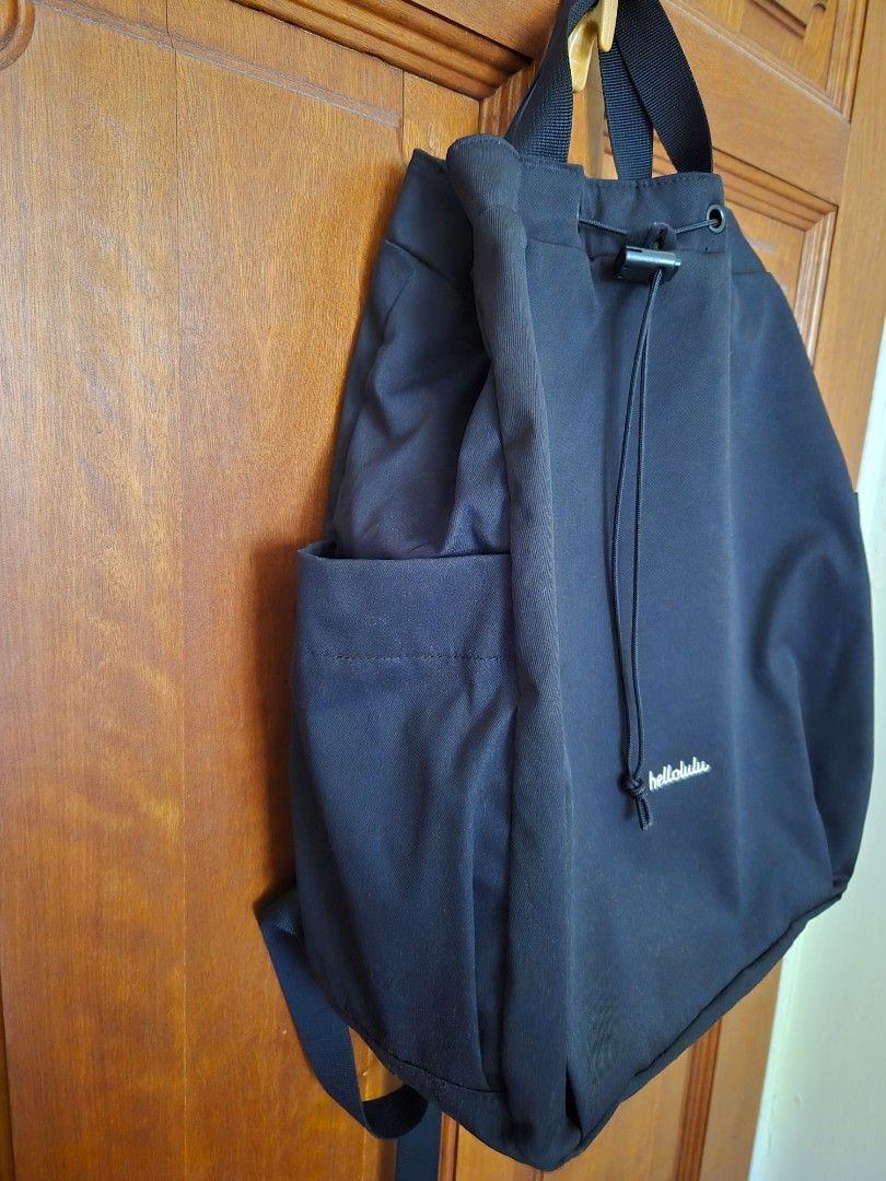 Hellolulu Drawstring Backpack (Category: Backpacks) located in Singapore. Submitted by good.stuff.here (Listing ID 1383902183, Image 3). Description: very spacious and lightweight.