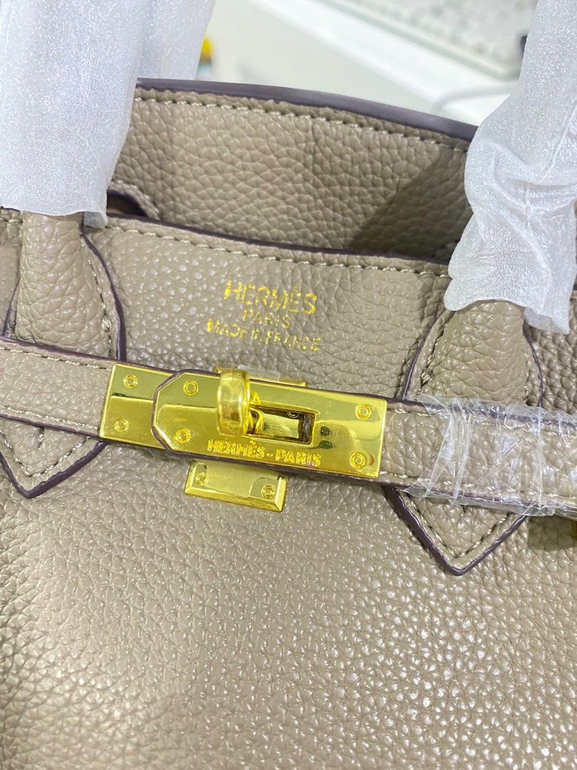 Hermes Birkin (Category: Luxury Bags & Wallets) located in Manila. Submitted by blessingma81004 (Listing ID 1384024905, Image 2). Description: Excellent Condition Never been used From dubai .
