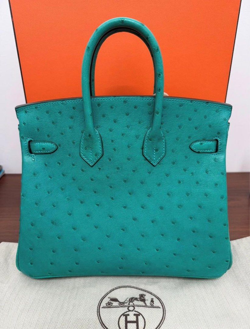 Hermes Brand new (Category: Luxury Bags & Wallets) located in Taguig. Submitted by signature.goods (Listing ID 1383908472, Image 2). Description: Complete .