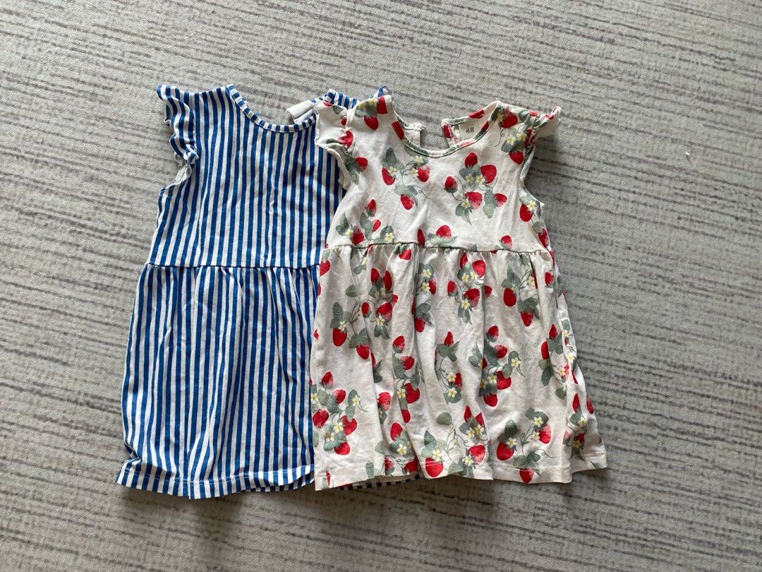 H&M dress (Category: Babies & Kids Fashion) located in Durian Tunggal. Submitted by babiesbosses (Listing ID 1383914112, Image 1). Description: 9-12 months 1 for RM15 Both RM25 only.