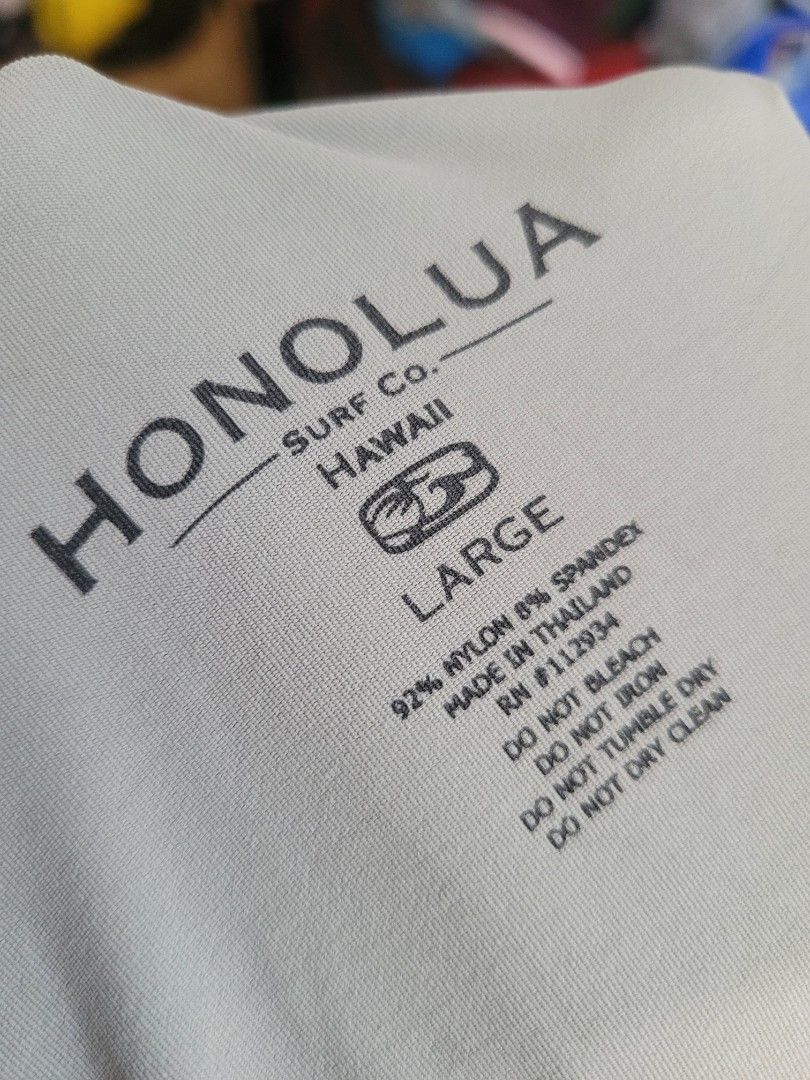 Honolua Rashguard Shirt (Category: Tshirts & Polo Shirts ) located in Dumaguete. Submitted by GreatFindsForLess_by_Krissy (Listing ID 1383893275, Image 2). Description: PreLoved Honolua Rashguard Shirt.