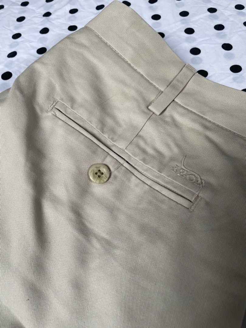 Izod Madison Chino 32 x 29 (Category: Chinos) located in Anda. Submitted by heyzelmi (Listing ID 1383962327, Image 2). Description: Brand: IZOD Type: STRAIGHT CUT CHINO Size: 32” Width: 32” Length: 39” Condition: 9/10 (LIKE NEW) Flaws: has little washable dirt at the back pocket MINE: 399.