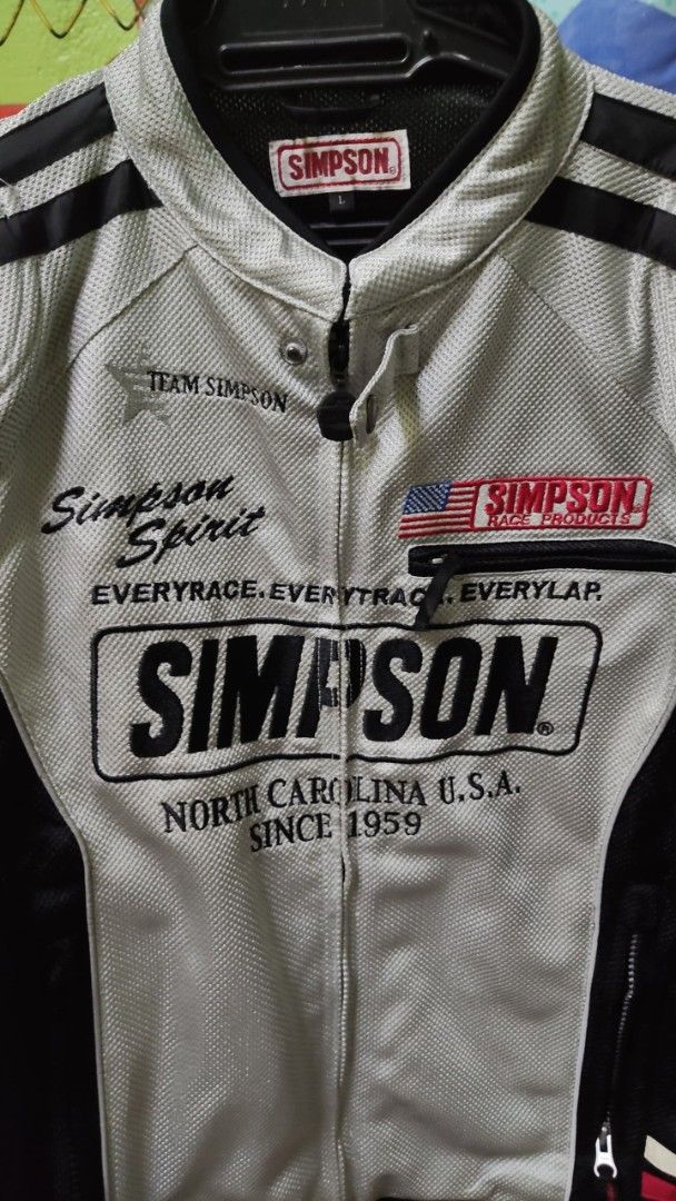 Jaket Simpson baca detail sebelum beli. (Category: Announcements) located in Arau. Submitted by afiqtsgtiger91_store (Listing ID 1384024752, Image 3). Description: -Sehelai Jaket simpson pakai time ride cukup cantik item ni. -Item kondsi bundle kondsi 9/10 warna xfaded serta xde koyak. -Pit 22/L25 . -Harga dipinta rm188 dfod. Rasa berbaloi beli klau mhal abaikan -Sebarang pertanyaan boleh Dlm Sy terus..