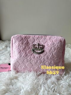 (Category: ) located in . Submitted by klassique_handbags29 (Listing ID 1384014777, Image 1). Description: .