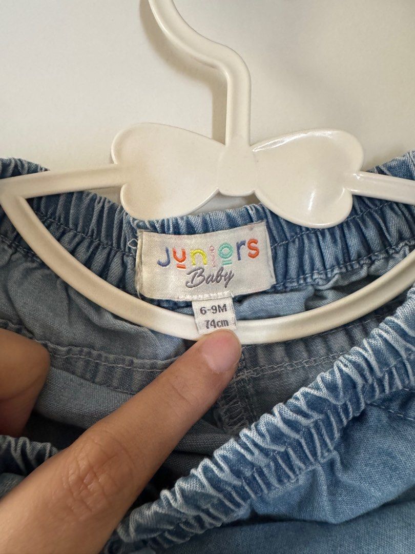 Juniors Baby Girl Jeans (Category: Babies & Kids Fashion) located in Kuala Lumpur. Submitted by ahselazan (Listing ID 1384031004, Image 2). Description: Size 6-9 months Used once only Excellent condition .