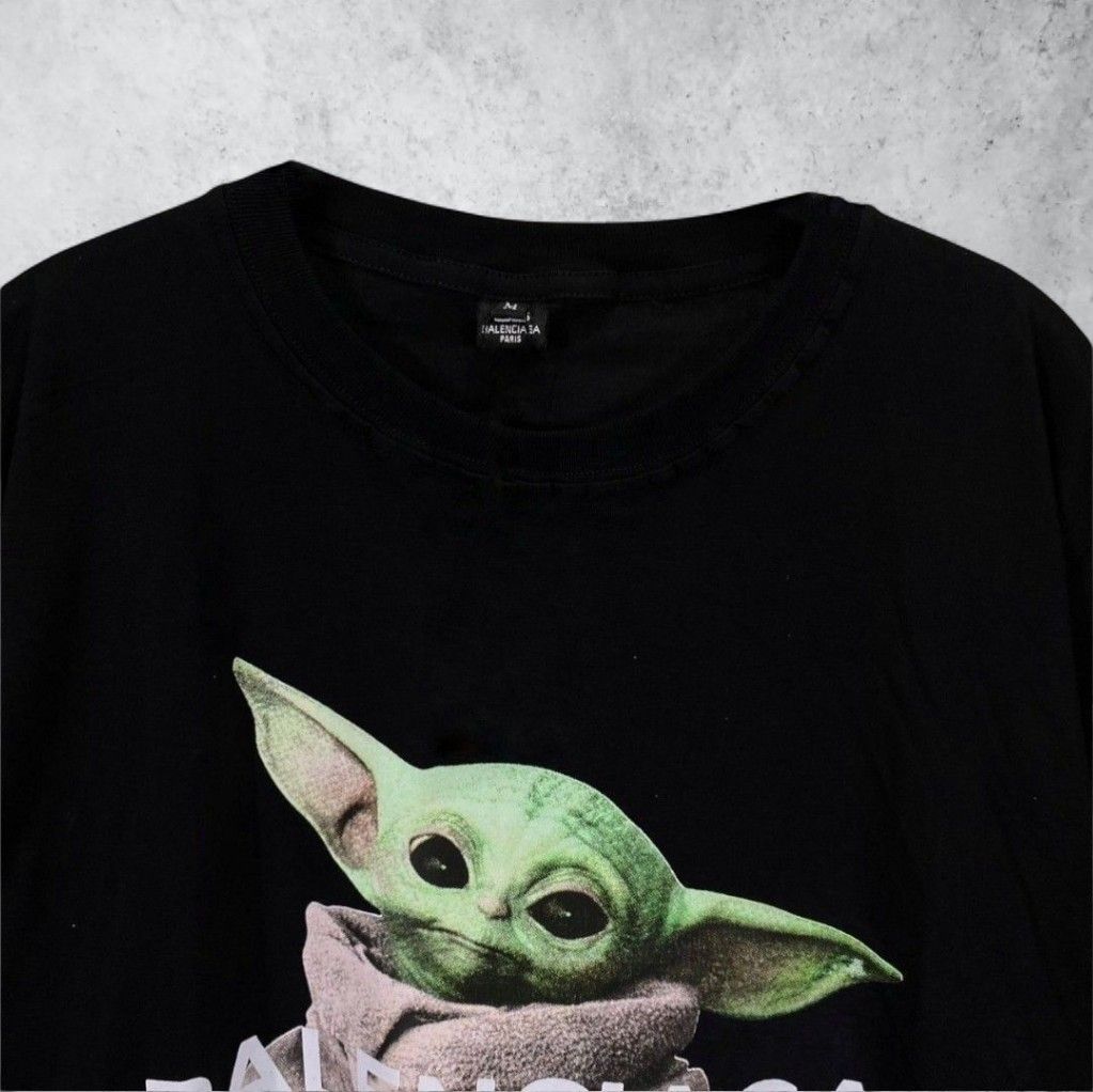 Kaos T-Shirt Balenciaga Yoda Star Wars Hitam