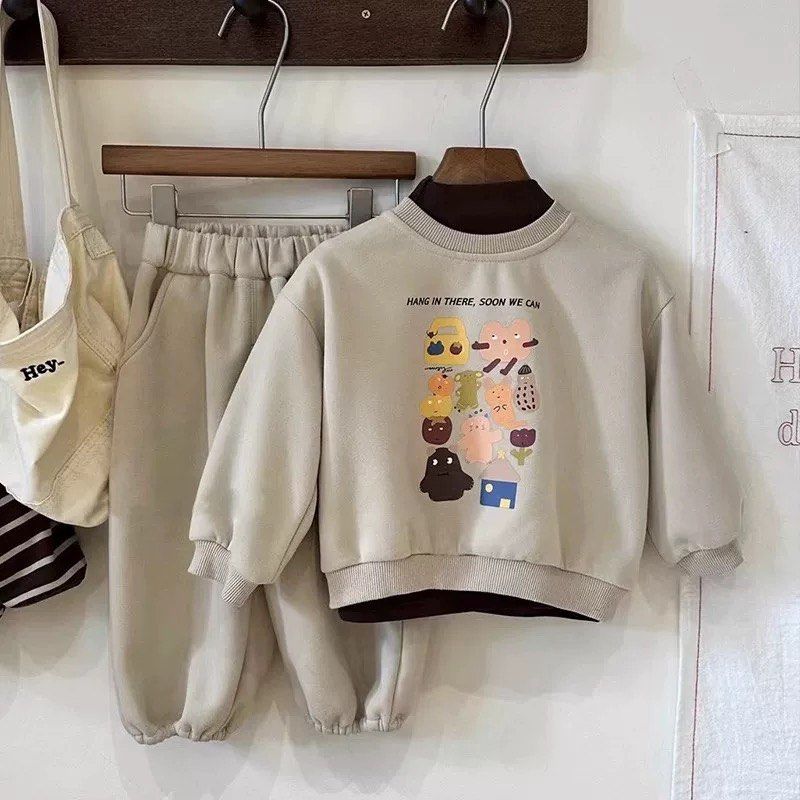 Kid girl set wear (Category: Babies & Kids Fashion) located in Kuala Lumpur. Submitted by waiwaiteoh (Listing ID 1383866738, Image 3). Description: 5-6years old .. can see some flaws .