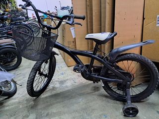 (Category: ) located in . Submitted by bikecare168 (Listing ID 1383984691, Image 1). Description: .