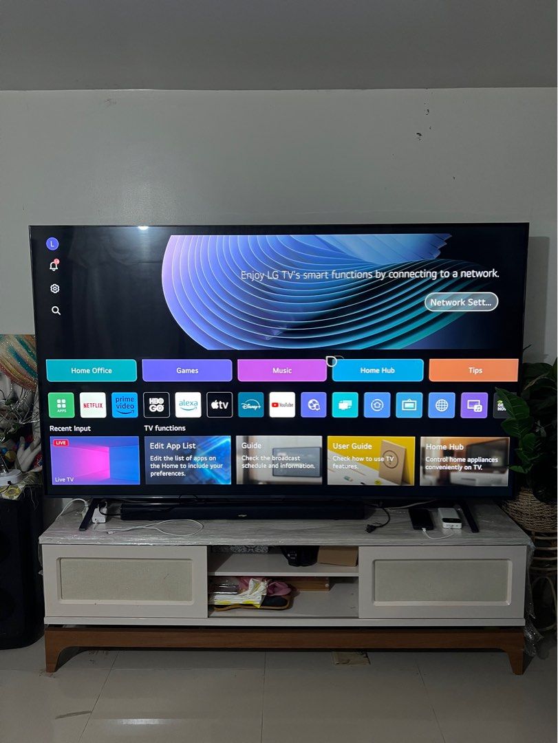 LG 86” inc REAL 4K HDR THINQ (OPEN FOR SWAP) (Category: TV) located in Las Pinas. Submitted by gmonteros (Listing ID 1383937382, Image 1). Description: Almost new!!! May plastic pa yung tv sa gilid Srp 159k Nabili 110k No box na Open for swap (phone) Pm for more pics and vid .
