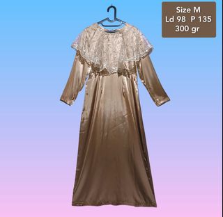 (Kategori: ) berada di . Dikirim oleh raissa_thriftshop (ID iklan 1383875268, Gambar 1). Deskripsi: .
