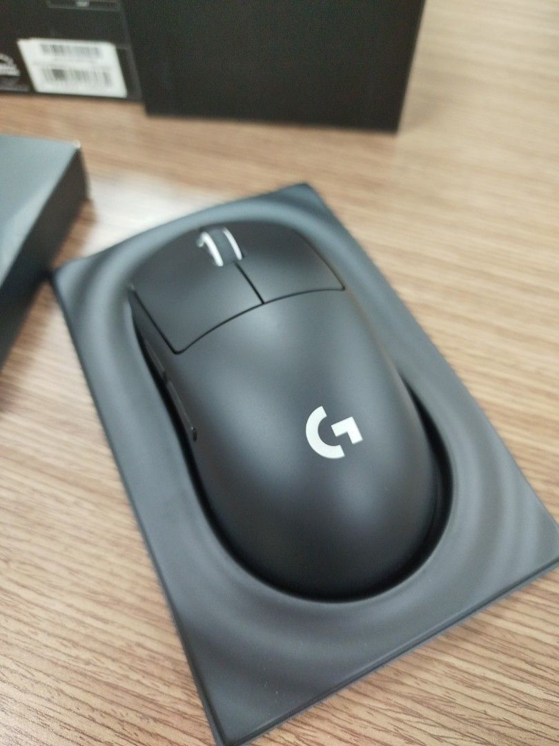 Logitech Pro X Superlight (mint condition) (Category: Mouse & Mousepads) located in Quezon City. Submitted by calibre027 (Listing ID 1383869386, Image 1). Description: .