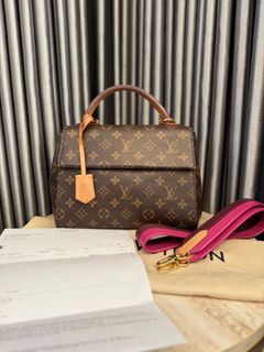 (Kategori: ) berada di . Dikirim oleh faradiva.luxurybag (ID iklan 1383974770, Gambar 1). Deskripsi: .