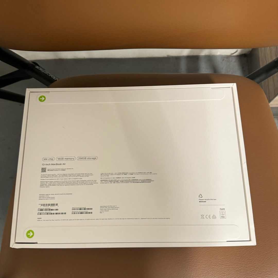BNIB MacBook Air Latest M4 2025 13-inch Sealed Retail 149963226707289731112