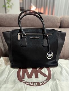 (Category: ) located in . Submitted by adzuhr (Listing ID 1383873406, Image 1). Description: .