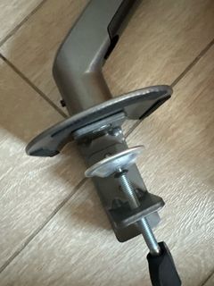 Monitor arm - no issue64236318089346110