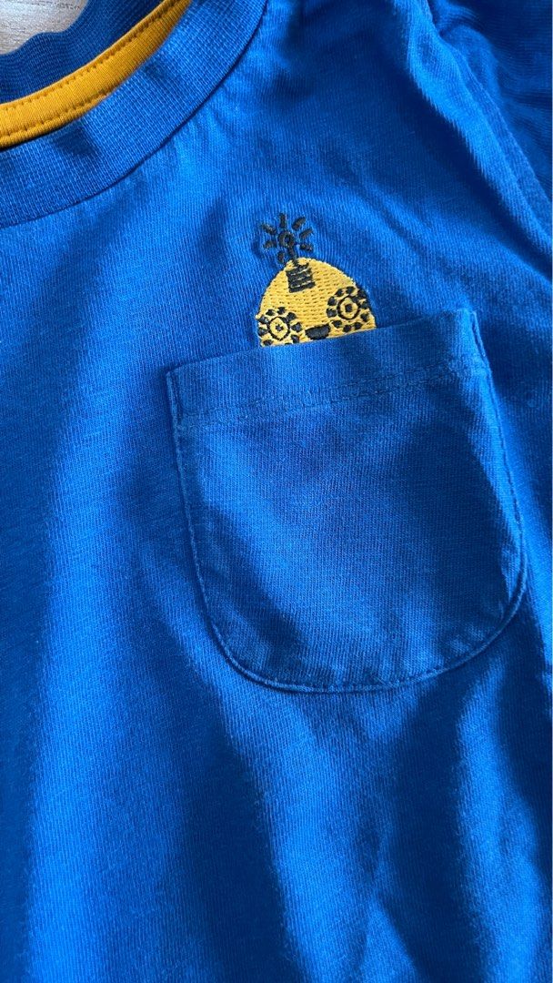 Mothercare (Kategori: 1 hingga 3 tahun) berada di Tangerang. Dikirim oleh nrumz (ID iklan 1384003529, Gambar 2). Deskripsi: Size 9-12 Month. Kondisi masih bagus, no defect, no noda. Harga nett. Yang mau-mau ajah. Untuk baju-baju bayi yang aku jual dan pilih itu kondisinya masih bagusssss ya gaes, gak ada noda. Bajunya hanya dipakai sekitar 2-3 x ajah. Baju dari anakku sendiri. Karena bayi cepet gedenya. .