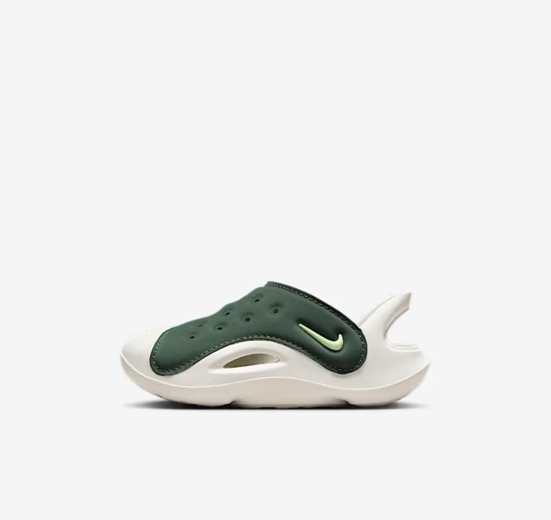 Nike Aqua Swoosh (Category: Babies & Kids Fashion) located in Kuala Lumpur. Submitted by prelovedrck (Listing ID 1383984693, Image 1). Description: Help your little explorer stay ready for adventure with the Nike Aqua Swoosh. Soft fabric up top and plush foam underfoot help make for comfortable steps while a heel strap secures the fit. Plus, drainage holes on the upper and cut-outs along the sides help make these ideal for splash pads, pool days 
