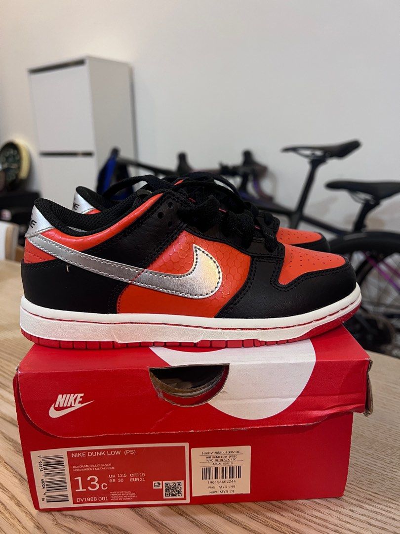 Nike Dunk Low (Category: Babies & Kids Fashion) located in Shah Alam. Submitted by momslittleheroes (Listing ID 1383919306, Image 1). Description: Size 13.