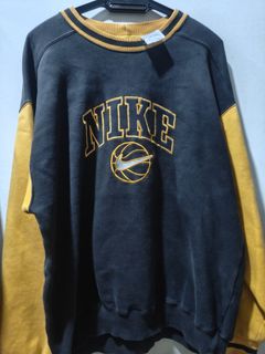 (Category: ) located in . Submitted by paperboxthrift (Listing ID 1384005602, Image 1). Description: .