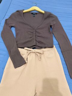 (Kategori: ) berada di . Dikirim oleh winzigchlothes (ID iklan 1383986244, Gambar 1). Deskripsi: .