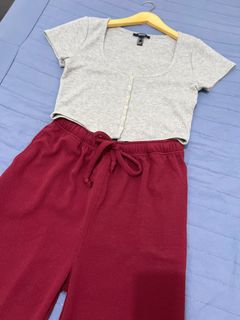 (Kategori: ) berada di . Dikirim oleh winzigchlothes (ID iklan 1383984997, Gambar 1). Deskripsi: .