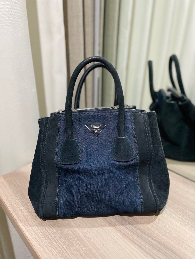 Parada Denim Tote Bag (Category: Luxury Bags & Wallets) located in Quezon City. Submitted by belldy (Listing ID 1383924392, Image 1). Description: Authentic Denim Prada Tote Bag.