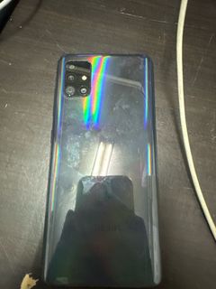 由 second_hand_smartphone (刊登 ID 1383944988，圖片 1) 提交，位於 的 (類別：)，說明：。