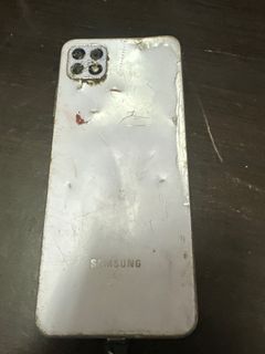 由 second_hand_smartphone (刊登 ID 1383953294，圖片 1) 提交，位於 的 (類別：)，說明：。