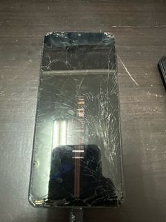 由 second_hand_smartphone (刊登 ID 1383950059，圖片 1) 提交，位於 的 (類別：)，說明：。